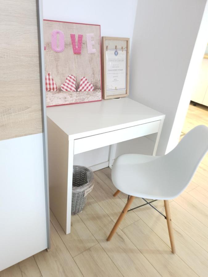 Dream Apartment Петрошани Экстерьер фото