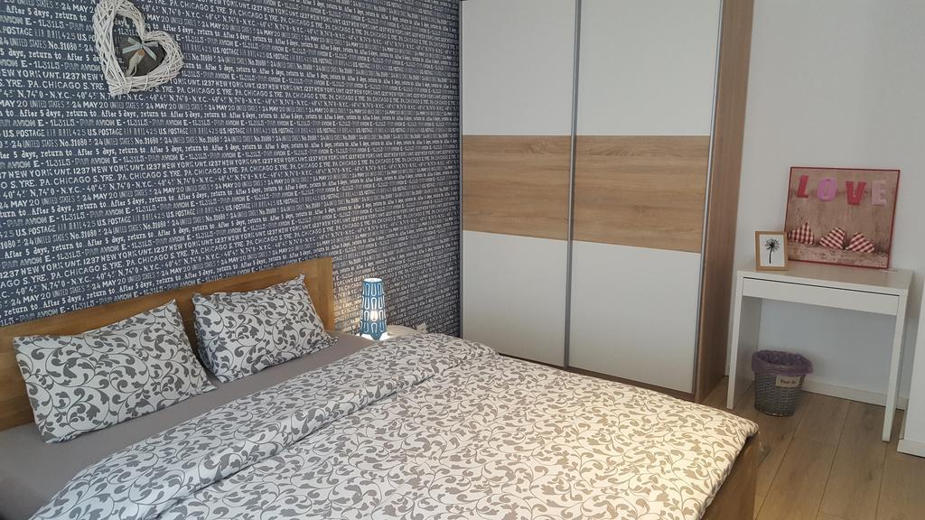 Dream Apartment Петрошани Экстерьер фото